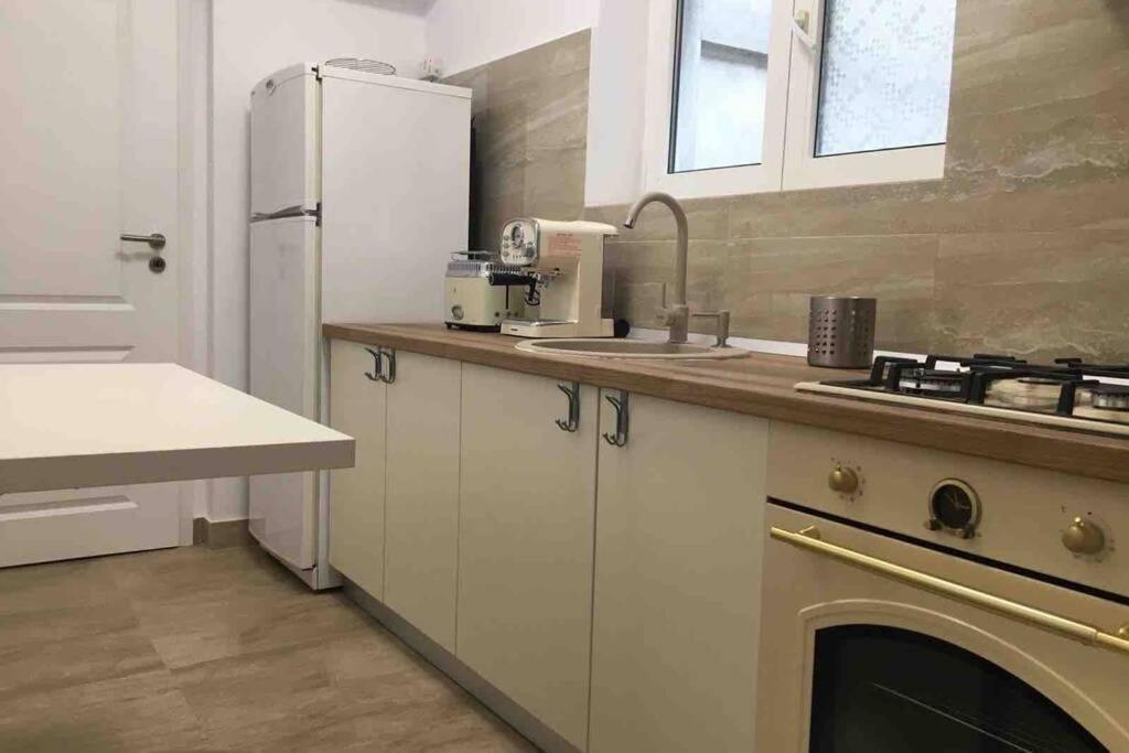 Magheru Cozy New Apartament 2 Rooms Boekarest Buitenkant foto